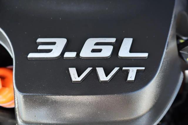 2016 Dodge Challenger SXT Plus