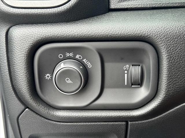 2026 Ram 1500 Tradesman Crew Cab 4x4 57 Box