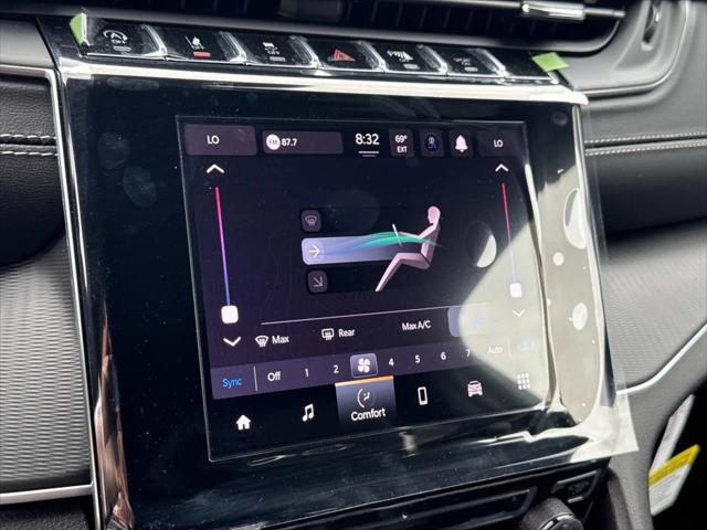 2026 Jeep Grand Cherokee Laredo 4x2