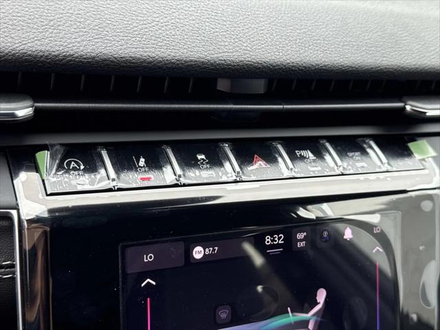 2026 Jeep Grand Cherokee Laredo 4x2