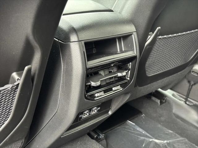 2026 Jeep Grand Cherokee Laredo 4x2