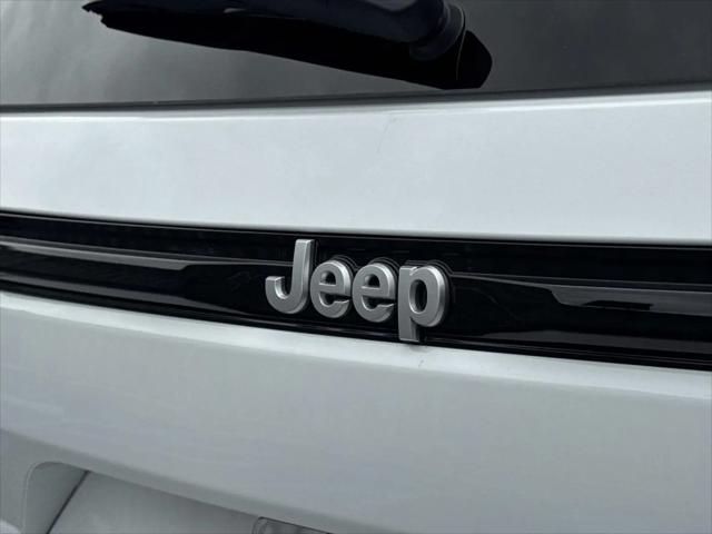 2026 Jeep Grand Cherokee Laredo 4x2