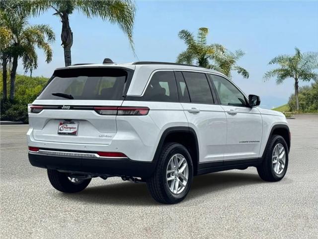 2026 Jeep Grand Cherokee Laredo 4x2