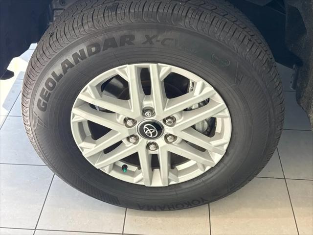 2026 Toyota Tundra SR5 CrewMax 5.5' Bed