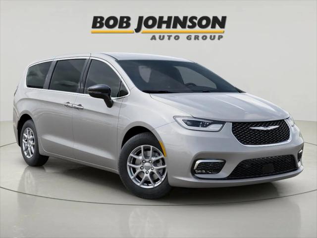 2026 Chrysler Pacifica Select for sale in Watertown, NY