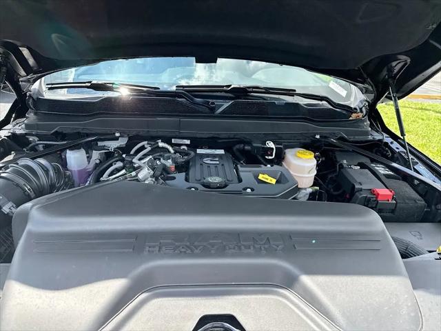 2025 Ram 2500 Tradesman Crew Cab 4x4 64 Box