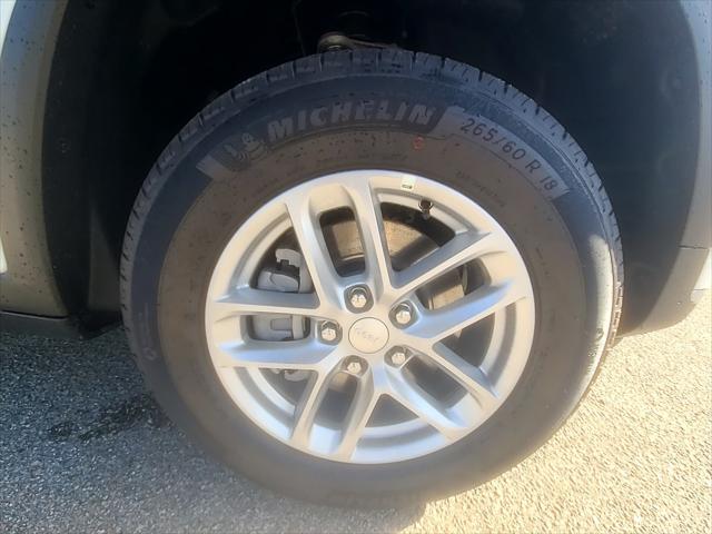 2026 Jeep Grand Cherokee L Laredo 4x2
