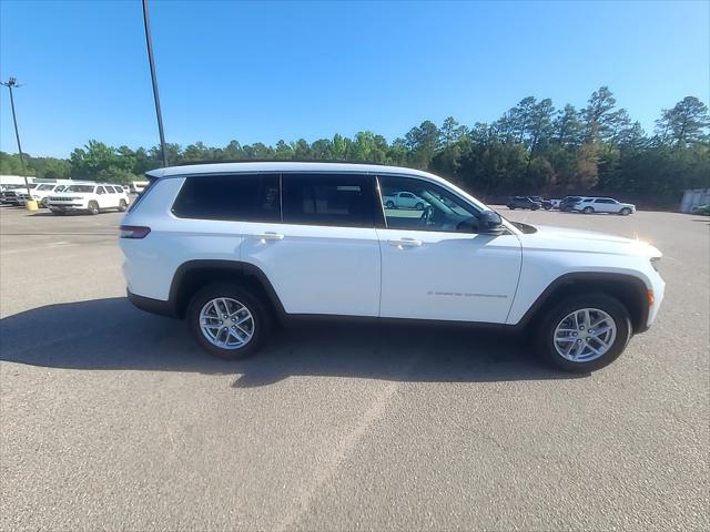 2026 Jeep Grand Cherokee L Laredo 4x2