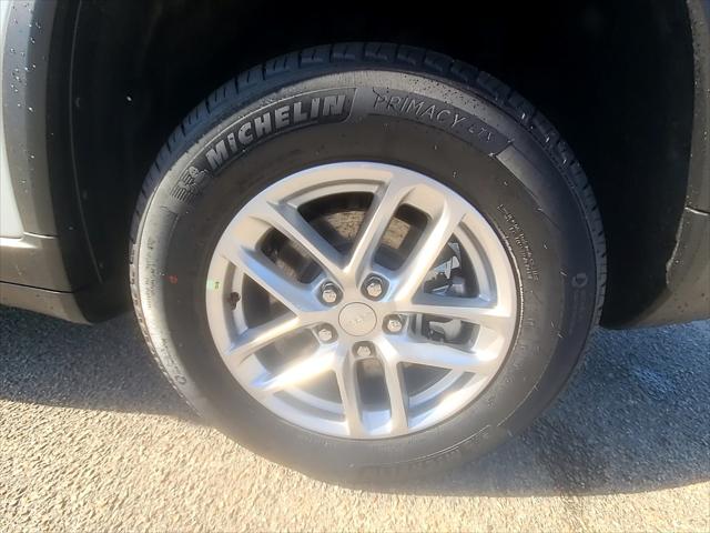 2026 Jeep Grand Cherokee L Laredo 4x2