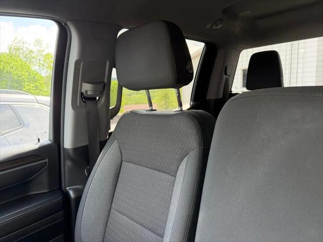 2023 Chevrolet Silverado 1500 4WD Crew Cab Short Bed LT with 2FL