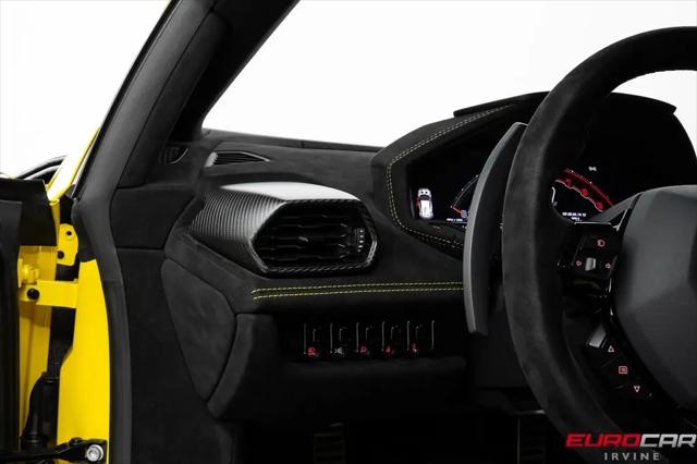 2022 Lamborghini Huracan Coupe