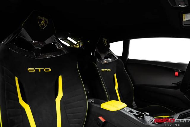 2022 Lamborghini Huracan Coupe