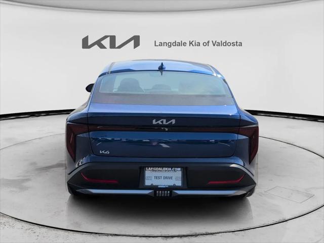 2026 Kia K4 LXS