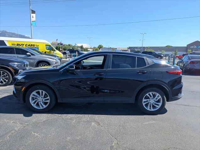 2025 Buick NV Preferred FWD