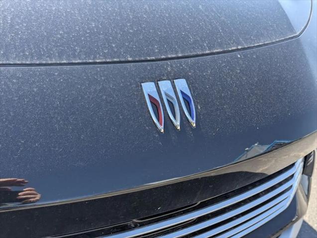 2025 Buick NV Preferred FWD