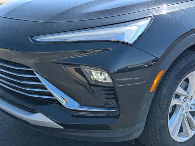 2025 Buick NV Preferred FWD