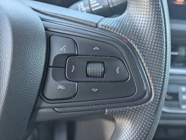 2025 Buick NV Preferred FWD