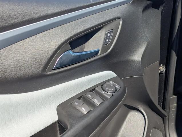 2025 Buick NV Preferred FWD