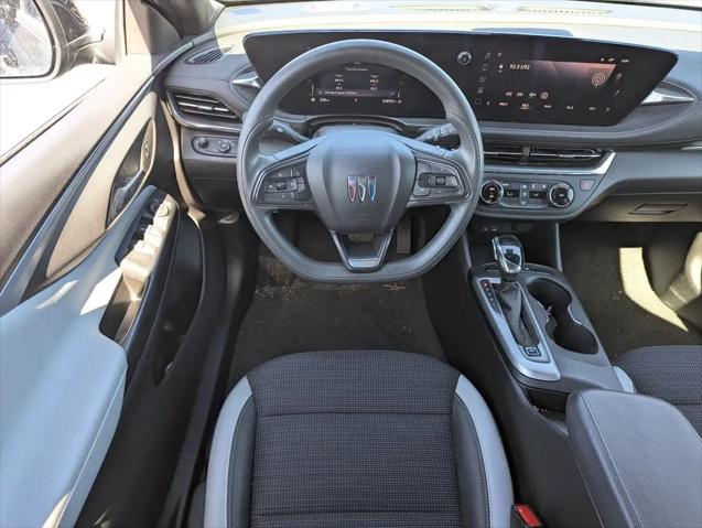 2025 Buick NV Preferred FWD