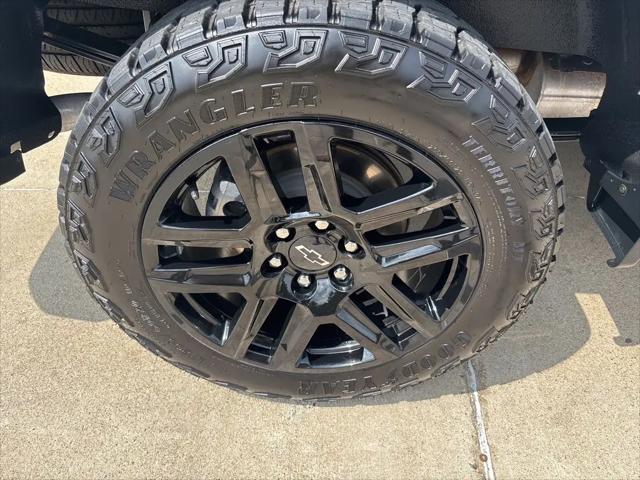 2023 Chevrolet Silverado 1500 4WD Crew Cab Short Bed Custom Trail Boss