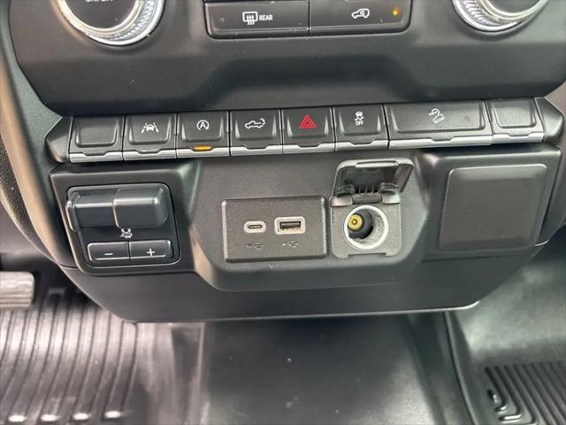 2023 GMC Sierra 1500 4WD Double Cab Standard Box Pro