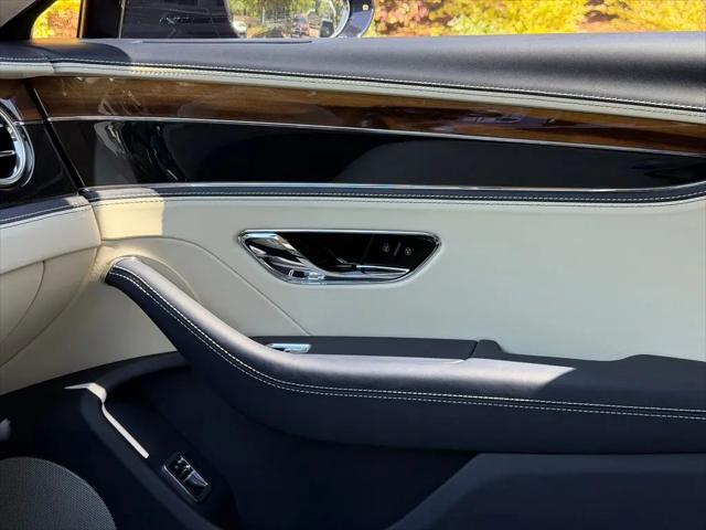 2024 Bentley Flying Spur Mulliner V8