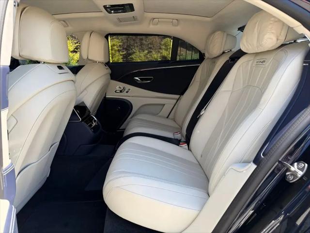 2024 Bentley Flying Spur Mulliner V8