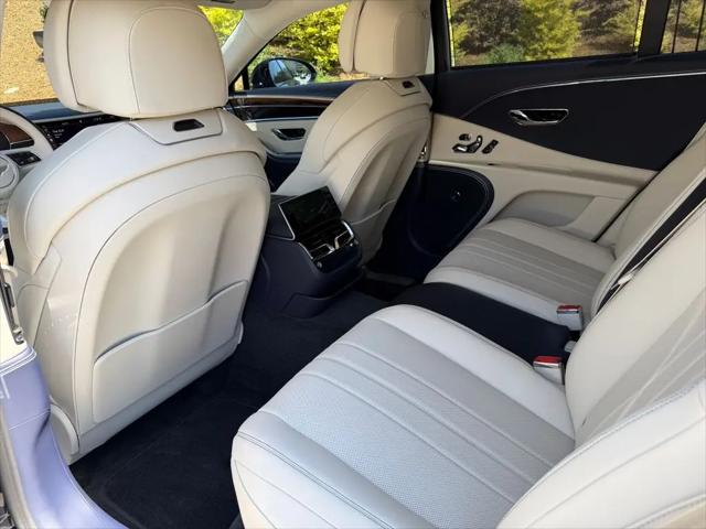 2024 Bentley Flying Spur Mulliner V8