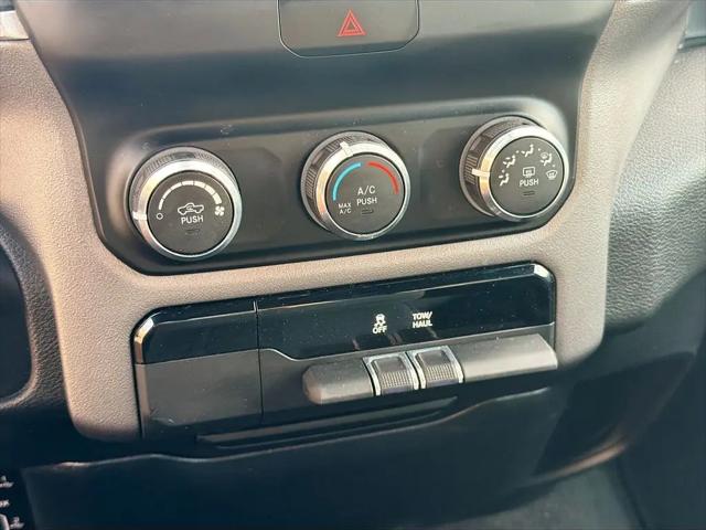 2022 Ram 1500 Big Horn Crew Cab 4x2 5'7" Box