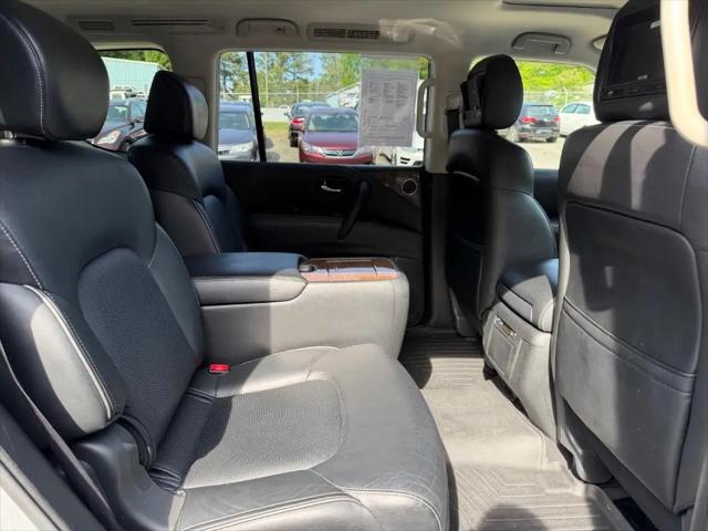 2015 INFINITI QX80 Standard
