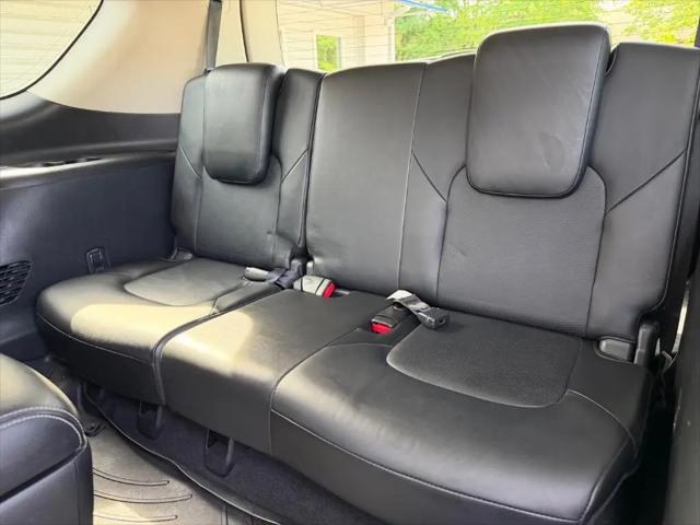 2015 INFINITI QX80 Standard