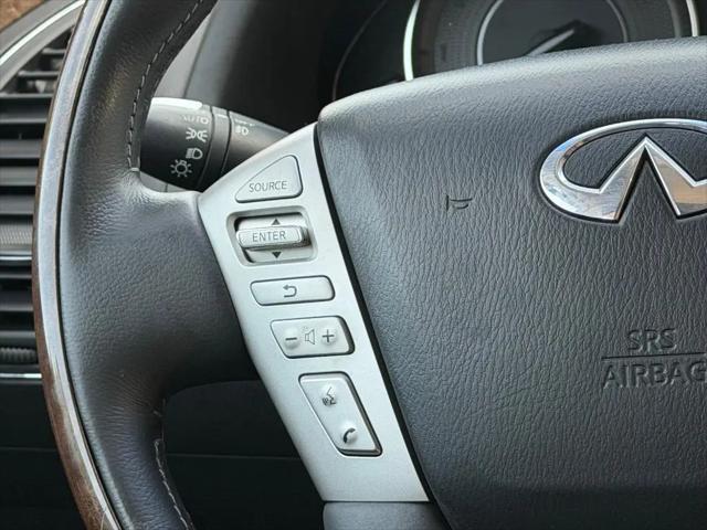 2015 INFINITI QX80 Standard