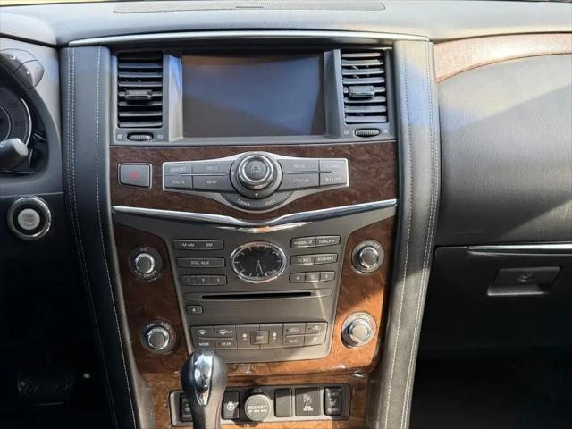 2015 INFINITI QX80 Standard