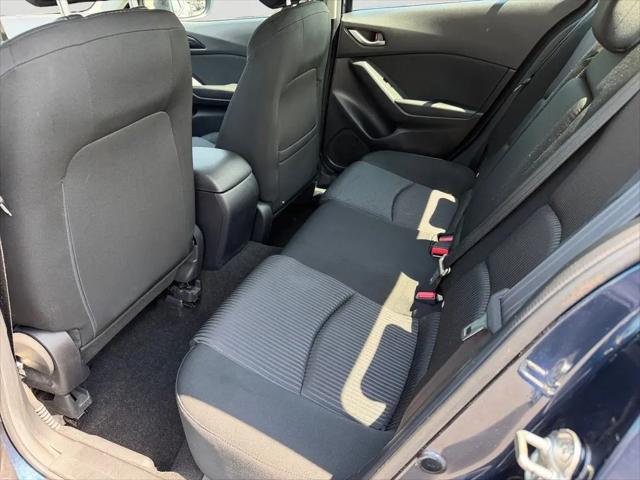 2015 Mazda Mazda3 i Touring