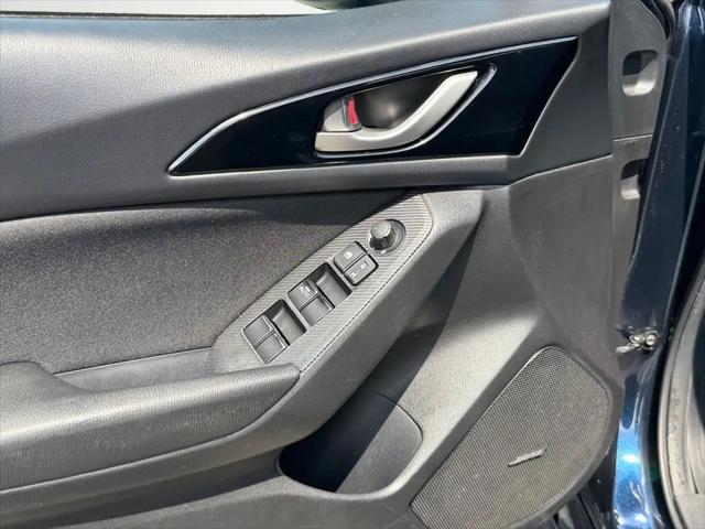 2015 Mazda Mazda3 i Touring