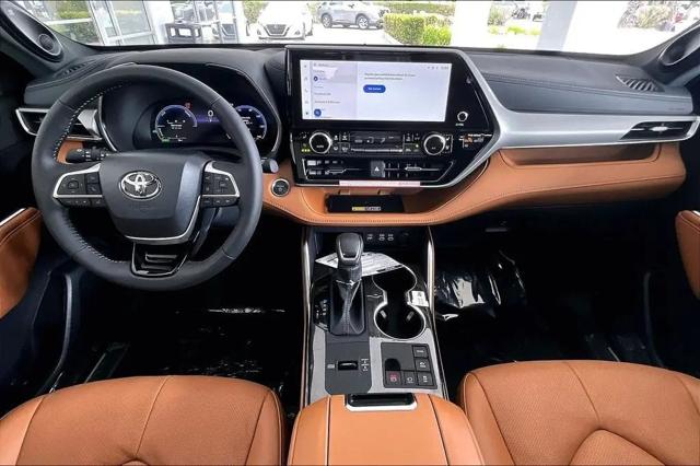 2026 Toyota Highlander Hybrid Platinum