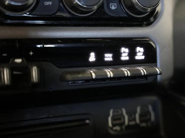 2019 Ram 1500 Big Horn/Lone Star Crew Cab 4x4 5'7" Box