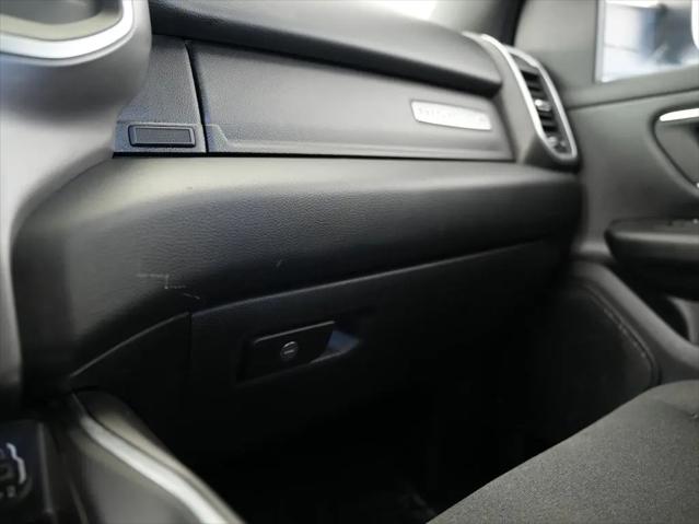 2019 Ram 1500 Big Horn/Lone Star Crew Cab 4x4 5'7" Box