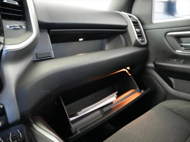 2019 Ram 1500 Big Horn/Lone Star Crew Cab 4x4 5'7" Box
