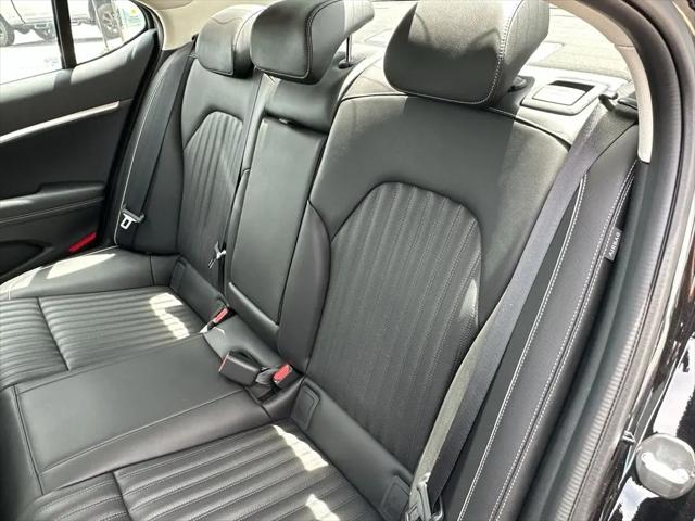 2026 Genesis G70 2.5T RWD Prestige