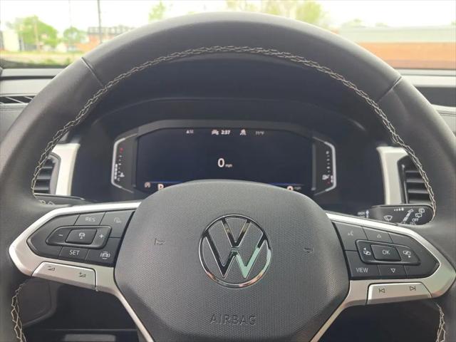 2023 Volkswagen Atlas Cross Sport 2.0T SE w/Technology