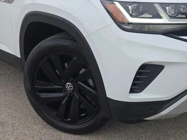2023 Volkswagen Atlas Cross Sport 2.0T SE w/Technology
