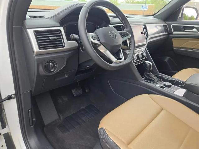 2023 Volkswagen Atlas Cross Sport 2.0T SE w/Technology