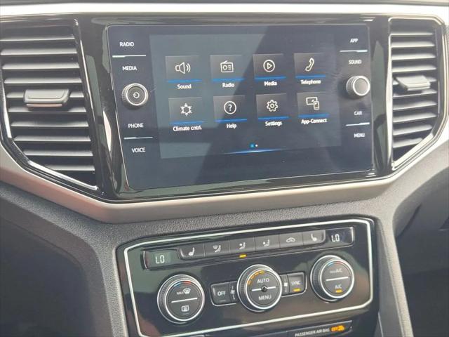 2023 Volkswagen Atlas Cross Sport 2.0T SE w/Technology