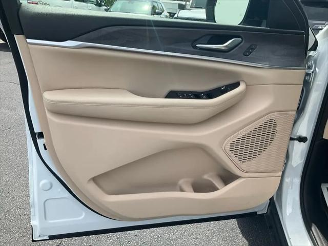 2025 Jeep Grand Cherokee L Limited 4x4