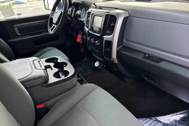 2017 Ram 3500 SLT Crew Cab 4x4 6'4" Box