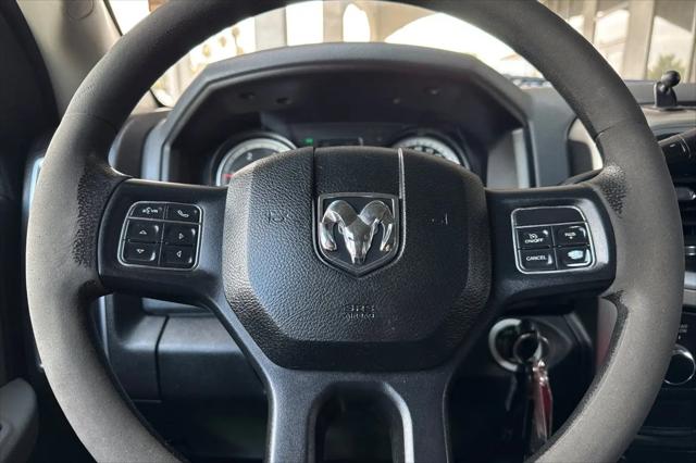 2017 Ram 3500 SLT Crew Cab 4x4 6'4" Box