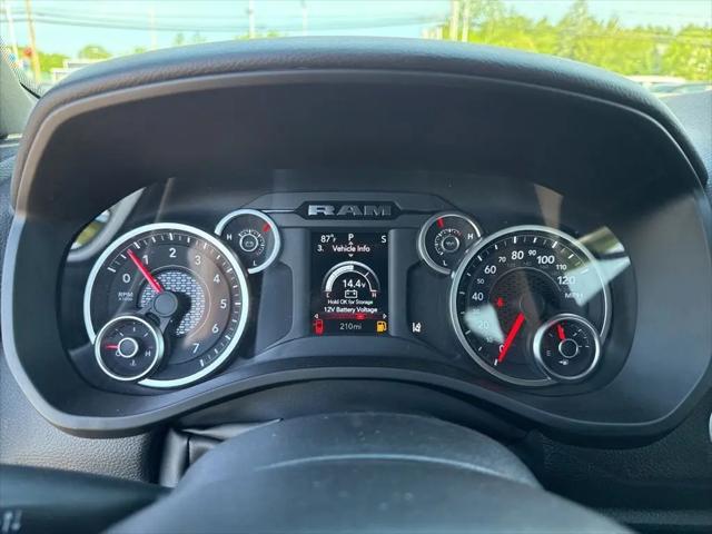 2026 Ram 1500 Big Horn Crew Cab 4x4 5'7" Box