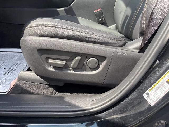 2024 Mazda X-90 3.3 Turbo Select