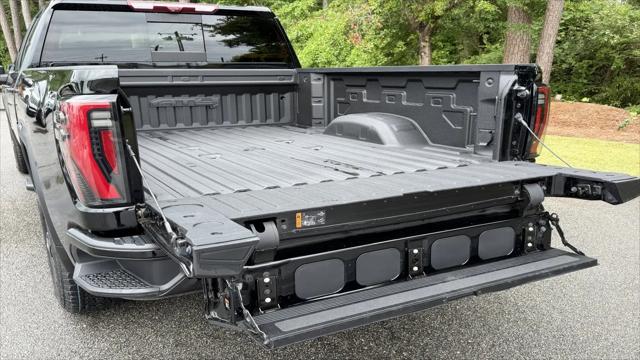 2024 GMC Sierra 2500HD 4WD Crew Cab Standard Bed AT4